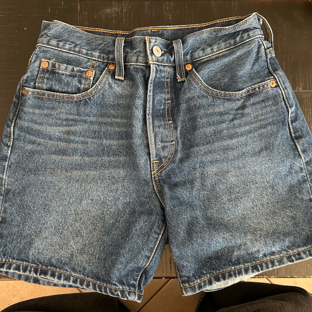 Levi’s shorts